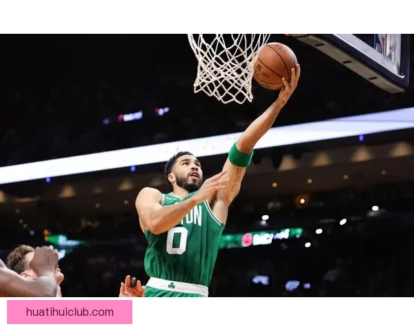 塔图姆三双表现与伯德相提并论 布朗攻防两端表现出色